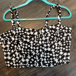 Charlotte Russe NWT Houndstooth print Crop top.